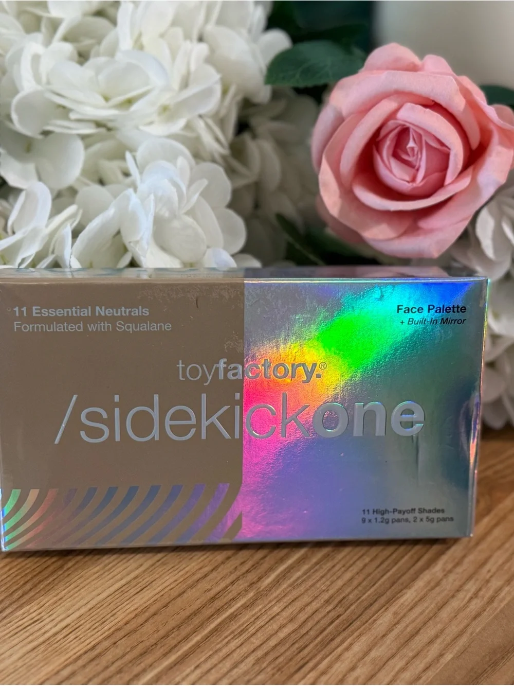 Toy factory Sidekick One Neutral Face Palette with mirror eyeshadow 11 colors